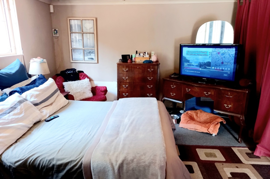 5 Bedroom Property for Sale in Vredenburg Western Cape